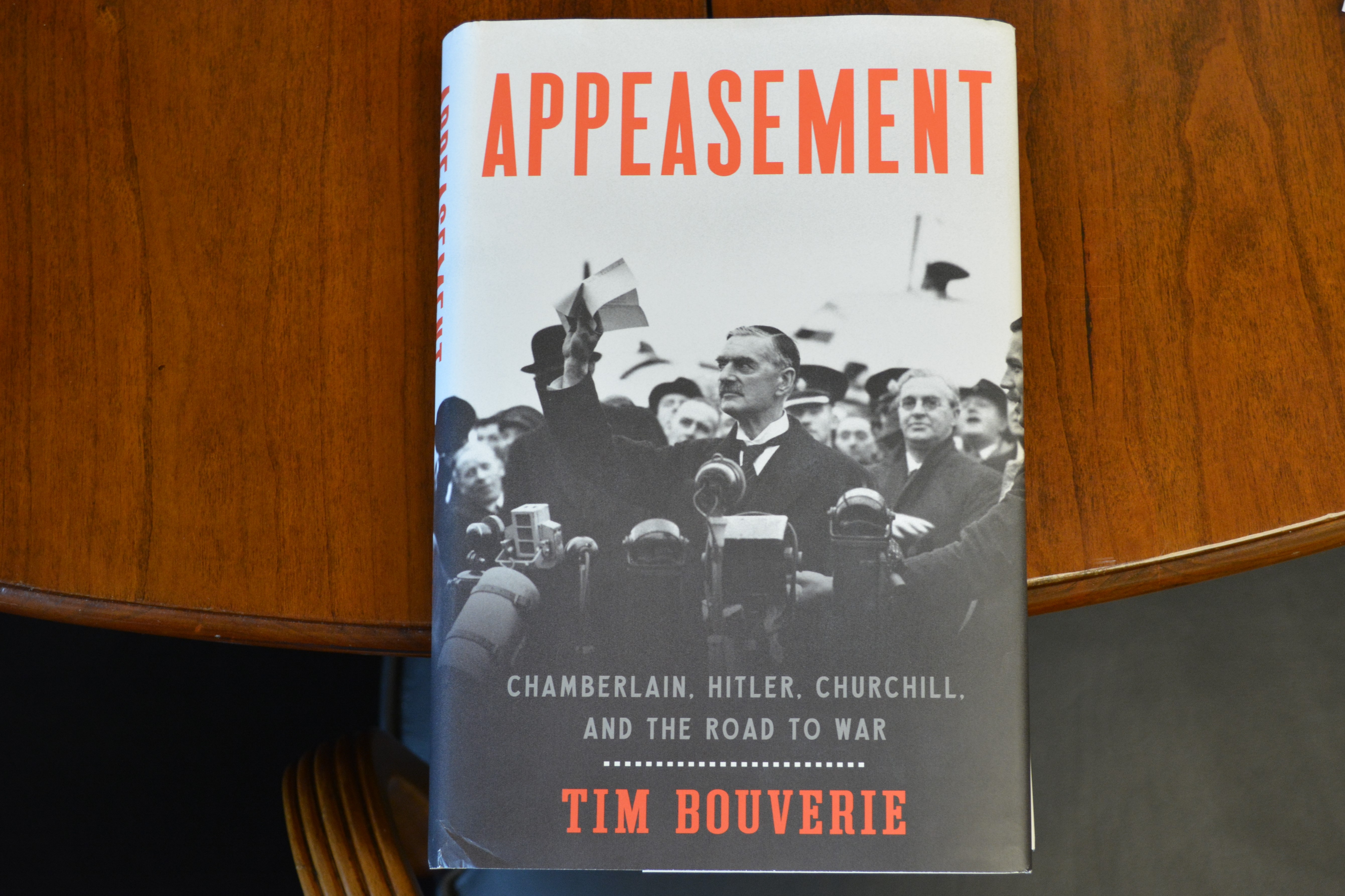 Appeasement by Tim Bouverie 
